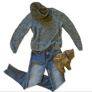 Vintage Jones Wear Sport Sweater | Medium